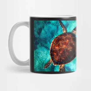 BROWN SEA TURTLE IN THE SEA DESIGN Mug